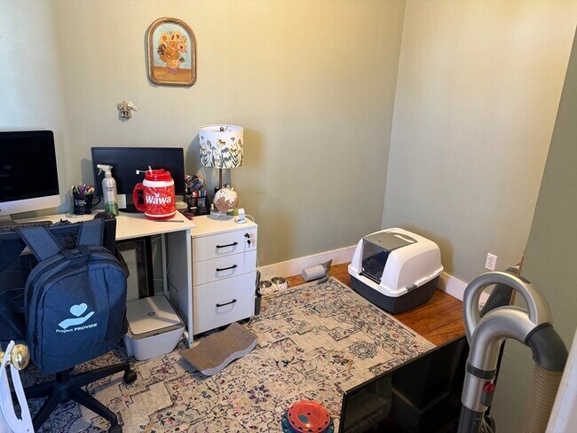 Building Photo - 60 Pleasant St