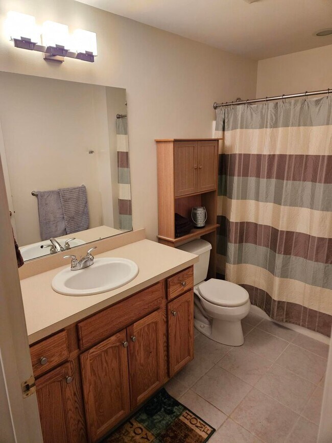 Building Photo - $2,650 2BD/1.5BA South Portland Near I-295