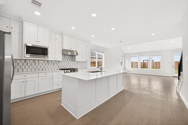 Building Photo - 31838 Blossom Ln