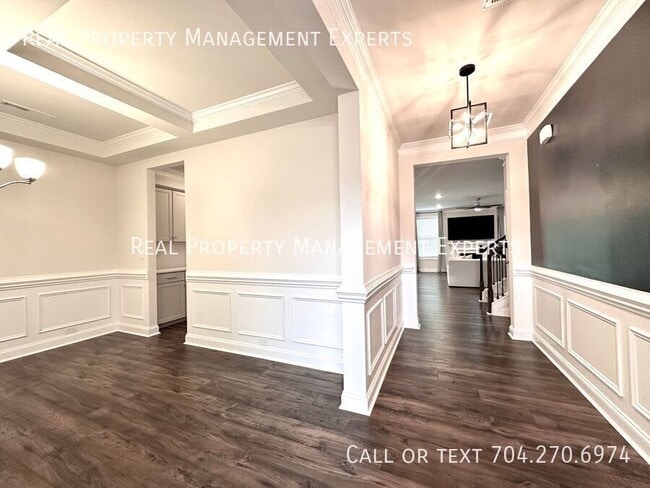 Building Photo - 6029 Whitechapel Ct