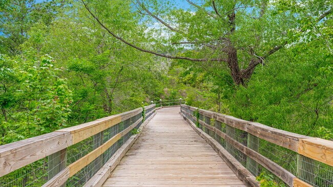 Building Photo - 255 Riverwalk Cir