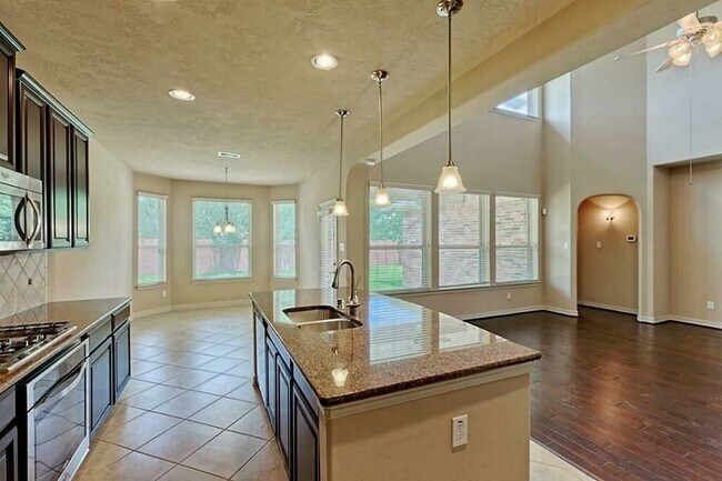 Building Photo - 2104 Pearl Bay Ct