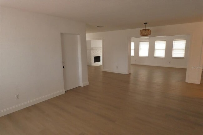 Building Photo - 8468 7th Way N