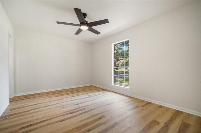 Building Photo - 4310 Red Creek Rd