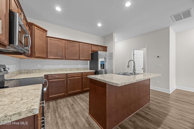 Building Photo - 211 N Stingray Ln
