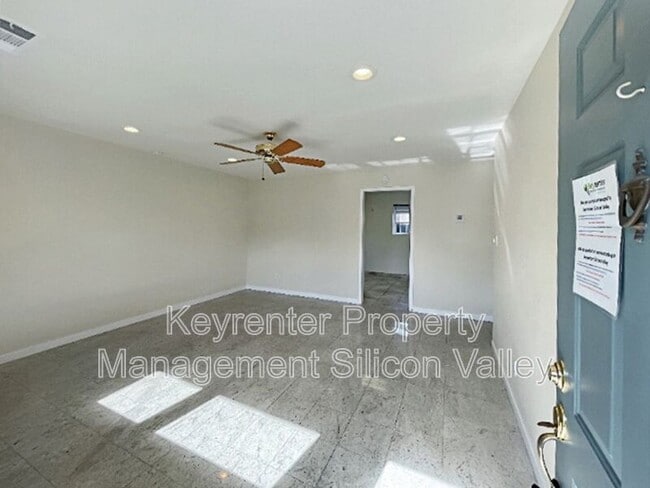 Building Photo - 1814 Woodside Rd