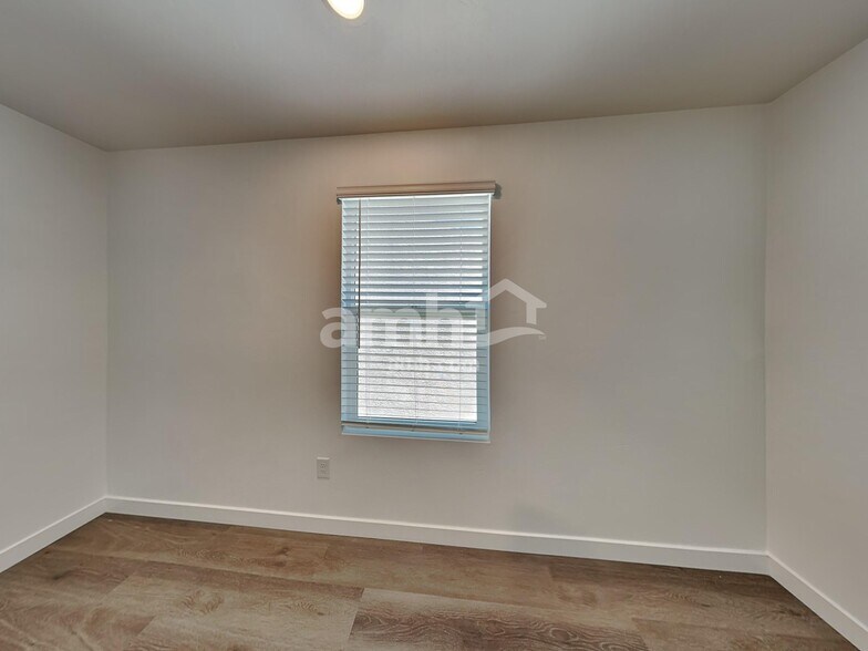 Building Photo - 6537 E Paseo Baranda