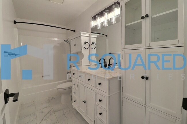 Building Photo - 12117 NE Bel Red Rd