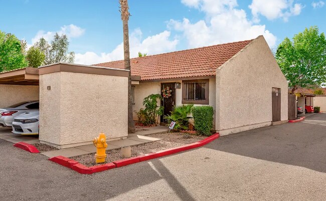 Interior Photo - Belleview Estates