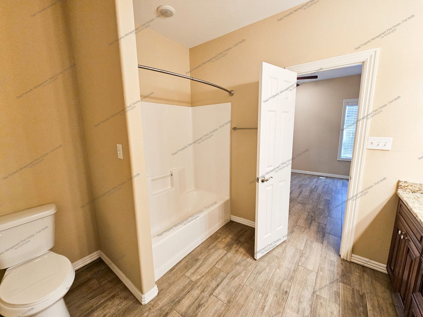 Building Photo - 9907 Landry Dr