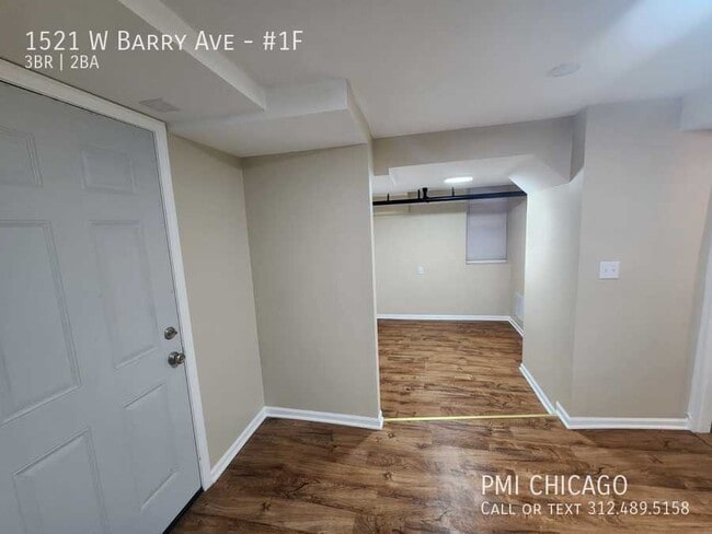 Building Photo - 1521 W Barry Ave