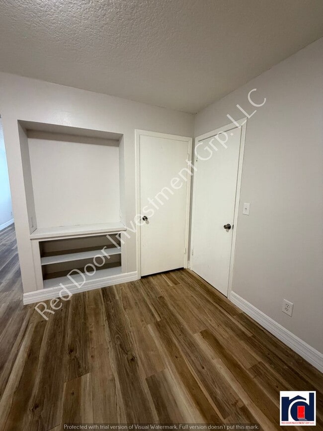 Building Photo - **MOVE IN SPECIAL** Renovated Spacious 2/2~w/All-in One Washer/Dryer & New AC~Deland