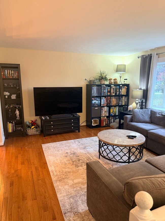 Building Photo - 1005 Horizon Rd