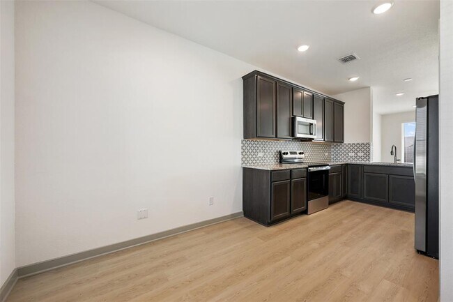 Building Photo - 270 Boatright Blvd