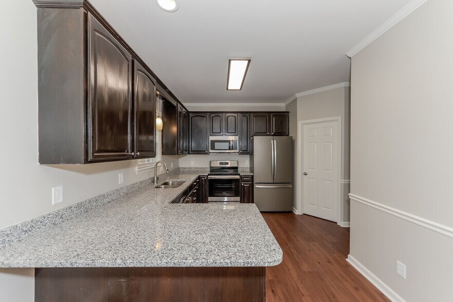 Building Photo - 2515 Patricia Cir