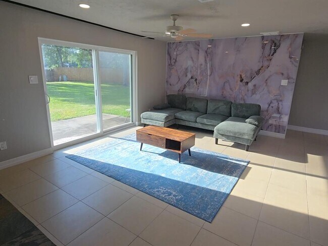 Building Photo - 14330 Templar Ln