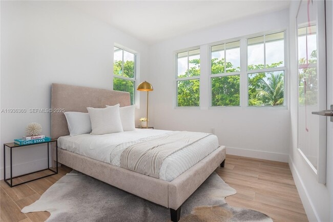 Building Photo - 3400 Ponce de Leon Blvd