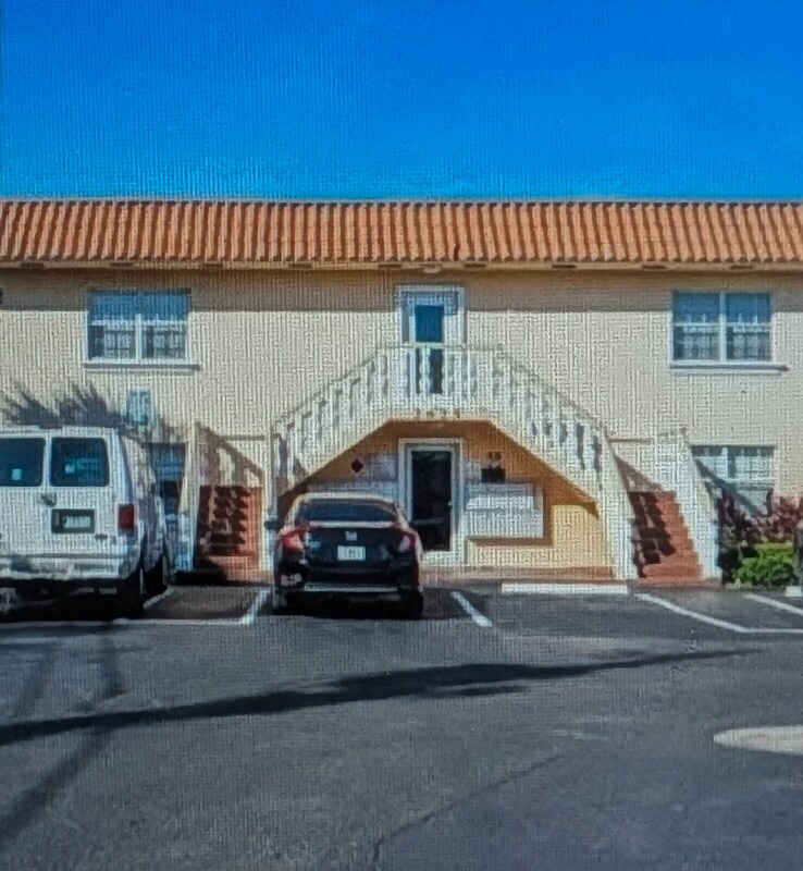 Building Photo - 2625 N Andrews Ave