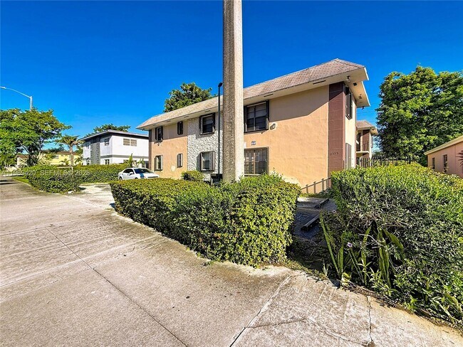 Building Photo - 2335 NE 172nd St