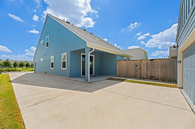 Building Photo - 207 Cherry Blossom Ln