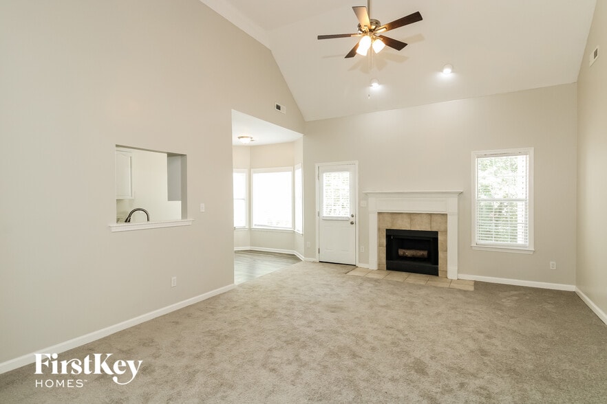 Building Photo - 640 Old Cahaba Dr