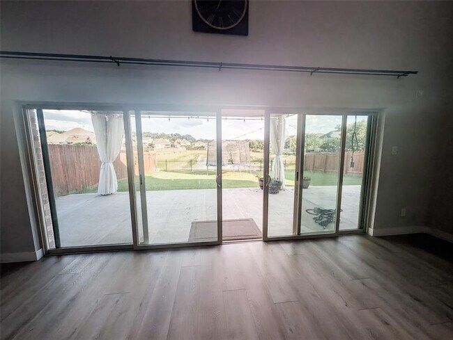 Building Photo - 3636 Mineral Dr