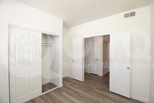 Building Photo - 16013 S Desert Foothills Pkwy