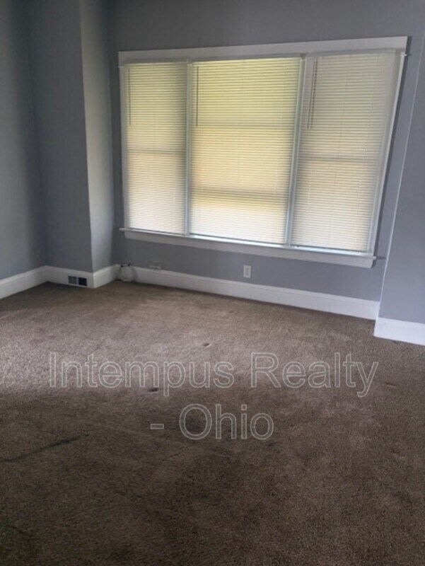 Building Photo - 112 E. Second Street - Down