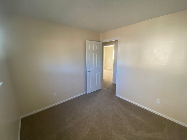Building Photo - single family home