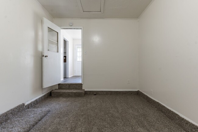 Building Photo - Oklahoma City Rent to Own!