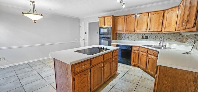 Building Photo - 4299 Gin Wade Cove