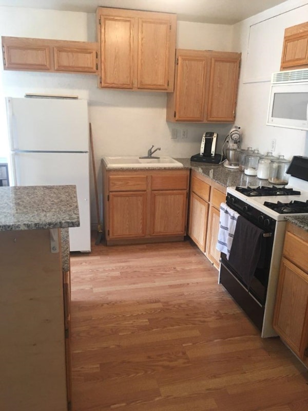 Building Photo - 1291 E Trevor Way