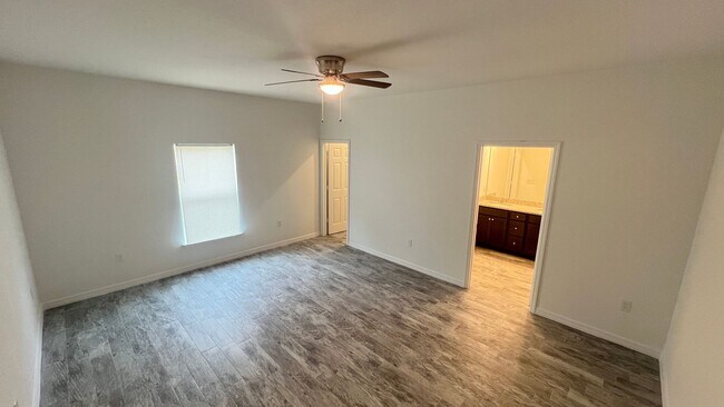 Building Photo - GORGEOUS Bedroom, 2 Bathroom Home in Palm Bay!!