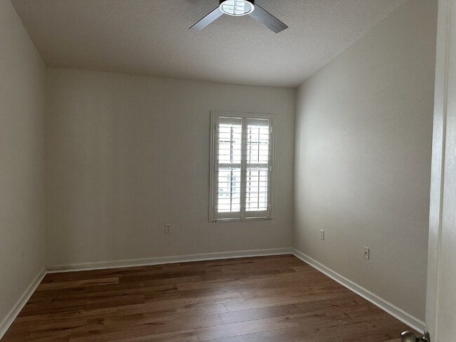 Building Photo - "Spacious 3-Bed Townhouse with 2.5 Baths in Beautiful Bradenton!"