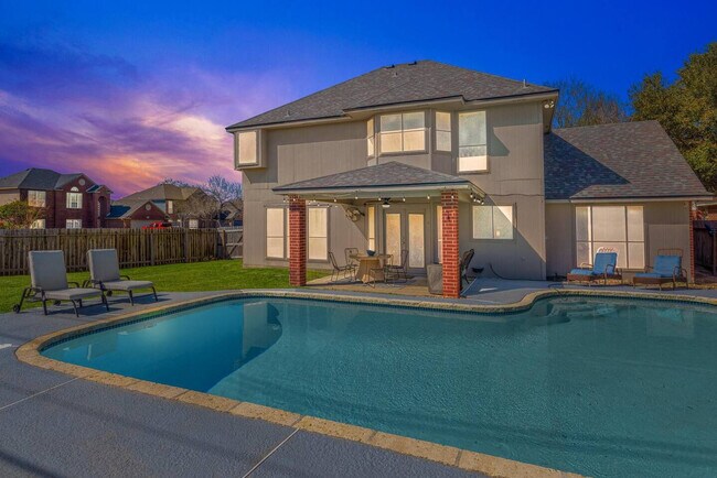 Building Photo - 7418 Lake Livingston Dr