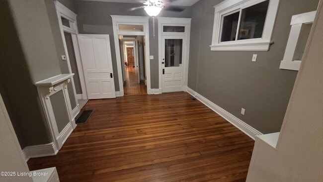 Building Photo - 1050 E Caldwell St