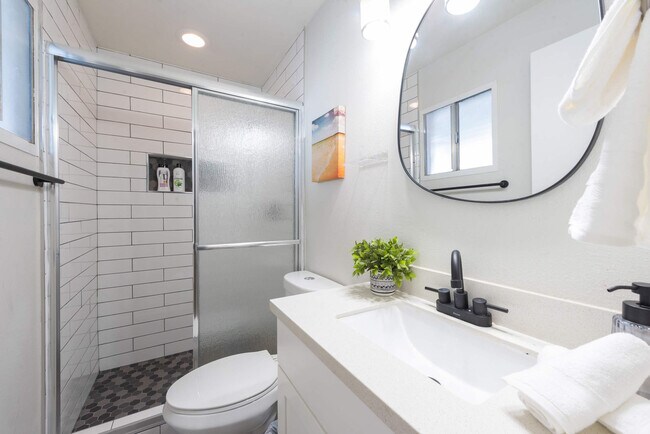 Building Photo - 3502 E Crocus Dr