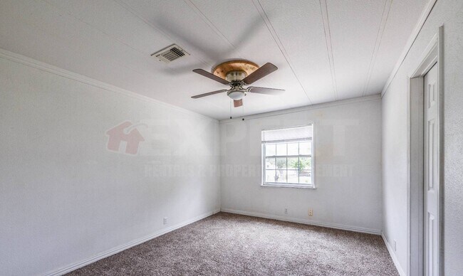 Building Photo - 1402 Elyse Dr