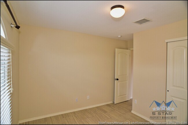 Building Photo - 14920 Tim Hardaway