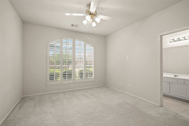 Building Photo - 6418 Parkriver Crossing