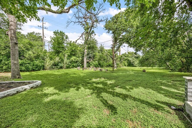 Building Photo - 9762 Tappenbeck Dr