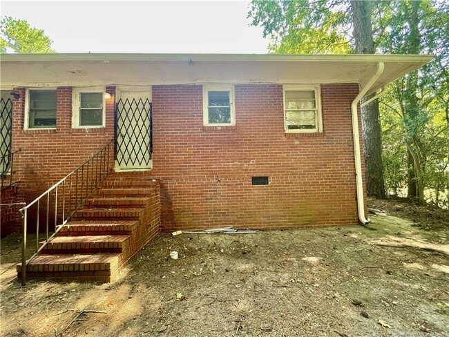 Building Photo - 1707 Powatan St