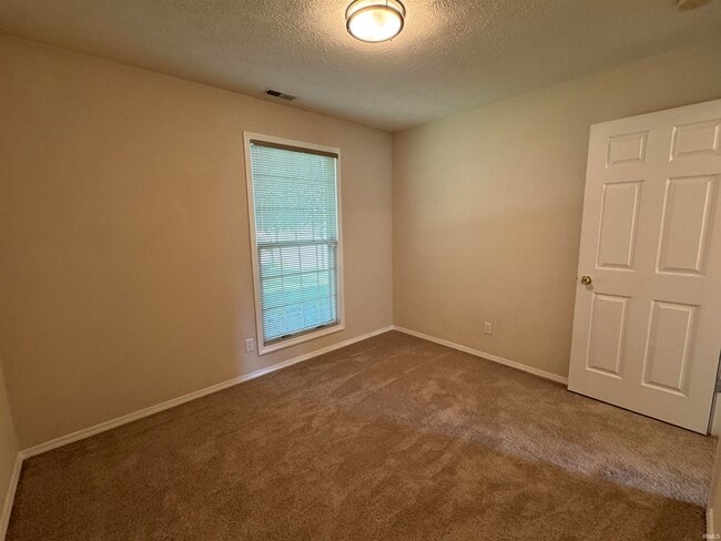 Building Photo - 7131 Greenlake Dr