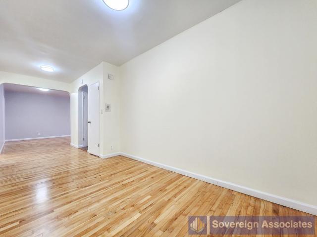 Building Photo - 1 bedroom in BRONX NY 10463