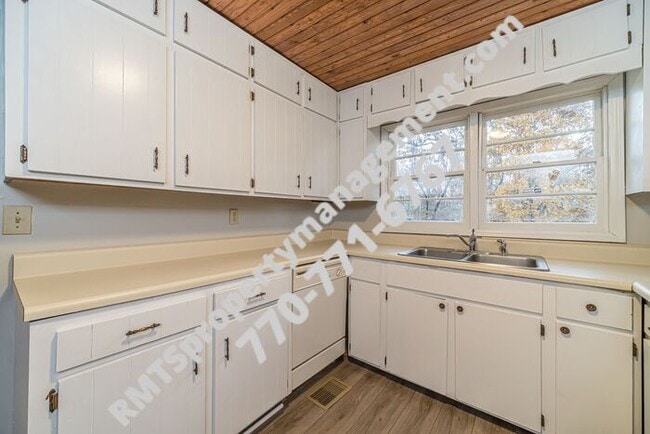 Building Photo - 1202 GA-124