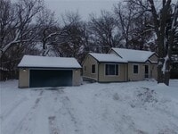 Building Photo - 2605 Eastman Dr