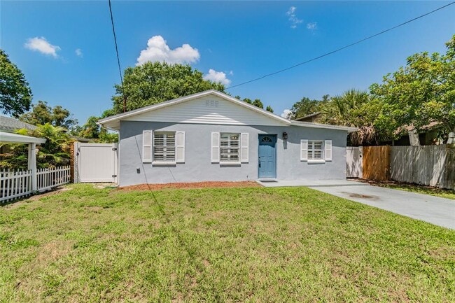 Building Photo - 3611 Anderson Ave