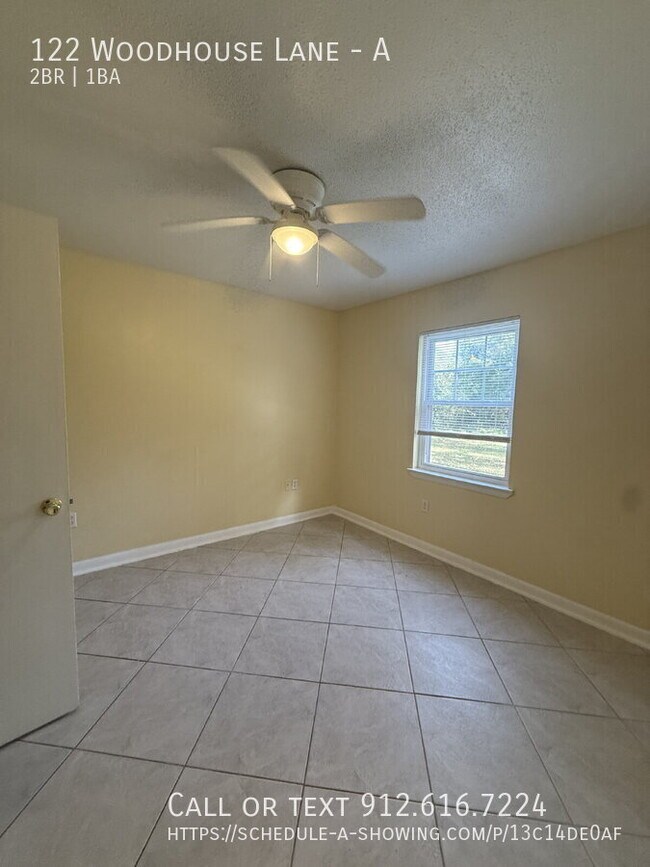 Building Photo - 122 Woodhouse Ln