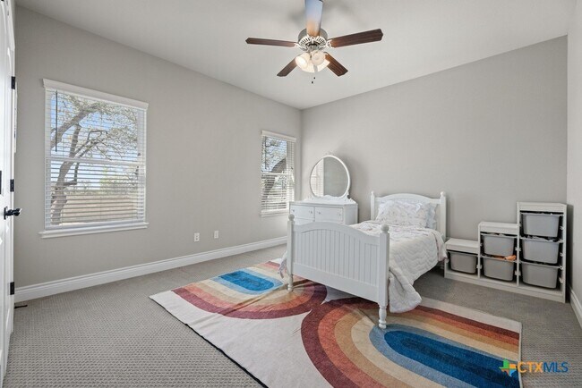 Building Photo - 1745 Alta Vista Loop