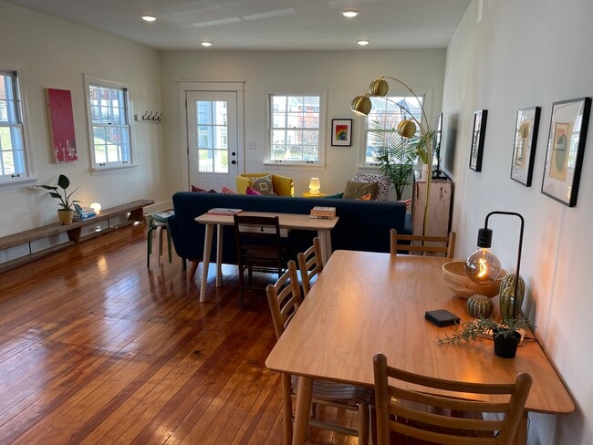 Dining Room - 2041 Payne St